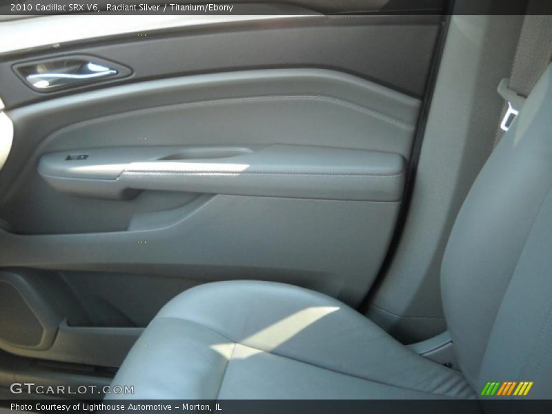 Radiant Silver / Titanium/Ebony 2010 Cadillac SRX V6