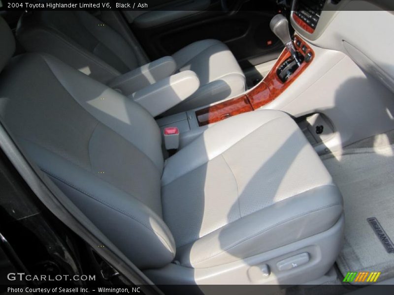 Black / Ash 2004 Toyota Highlander Limited V6