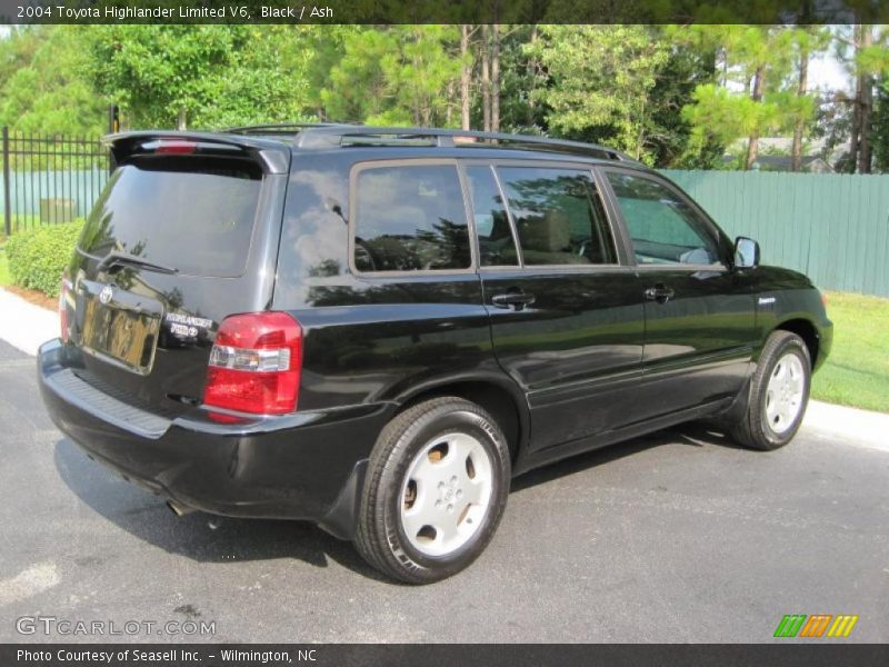 Black / Ash 2004 Toyota Highlander Limited V6