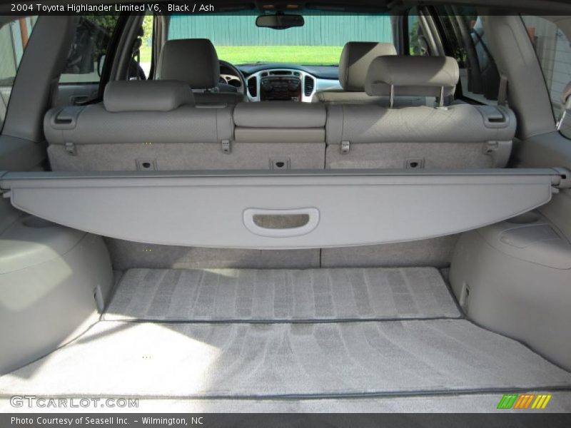 Black / Ash 2004 Toyota Highlander Limited V6