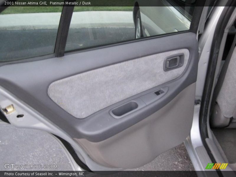 Platinum Metallic / Dusk 2001 Nissan Altima GXE