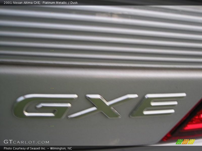 Platinum Metallic / Dusk 2001 Nissan Altima GXE