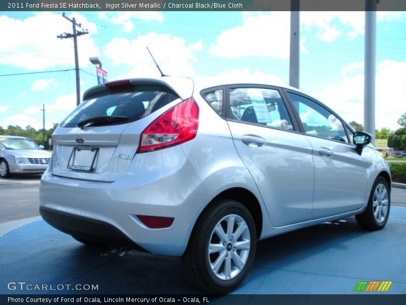 Ingot Silver Metallic / Charcoal Black/Blue Cloth 2011 Ford Fiesta SE Hatchback