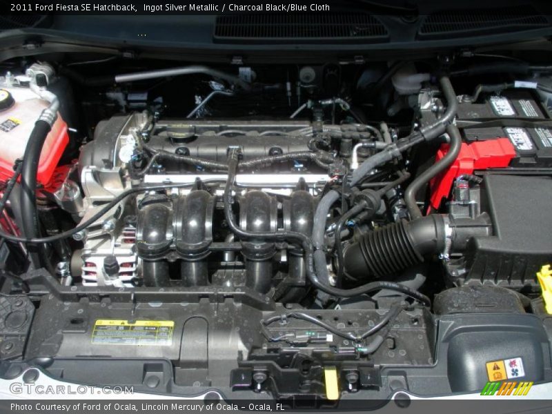 Ingot Silver Metallic / Charcoal Black/Blue Cloth 2011 Ford Fiesta SE Hatchback