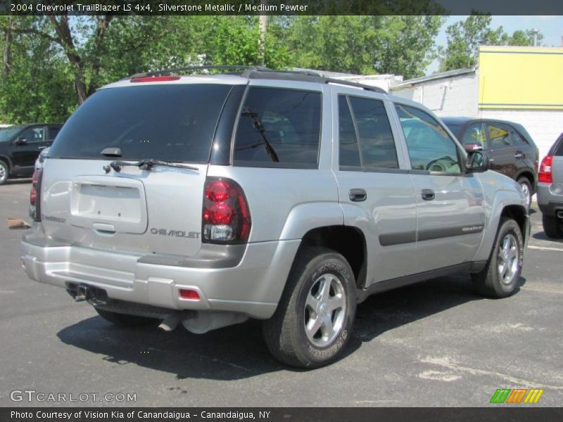 Silverstone Metallic / Medium Pewter 2004 Chevrolet TrailBlazer LS 4x4