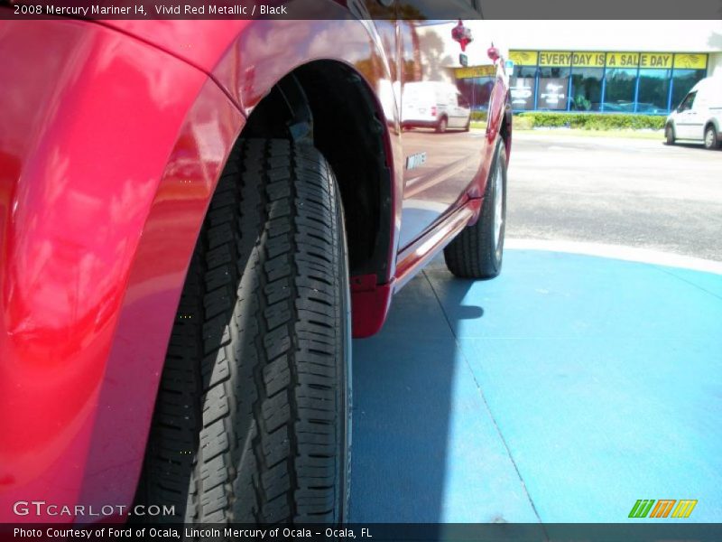 Vivid Red Metallic / Black 2008 Mercury Mariner I4