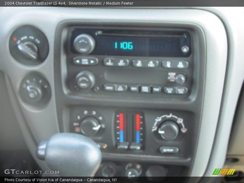 Silverstone Metallic / Medium Pewter 2004 Chevrolet TrailBlazer LS 4x4
