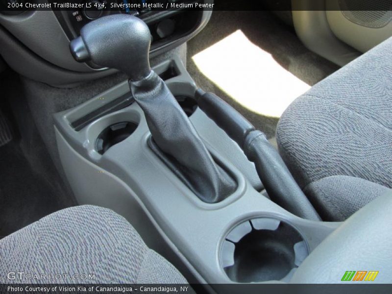 Silverstone Metallic / Medium Pewter 2004 Chevrolet TrailBlazer LS 4x4