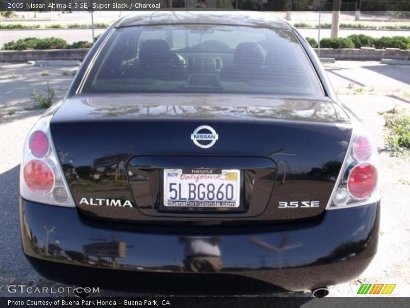 Super Black / Charcoal 2005 Nissan Altima 3.5 SE