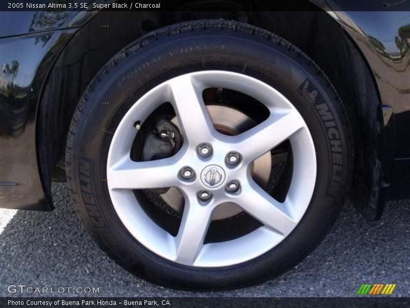 Super Black / Charcoal 2005 Nissan Altima 3.5 SE