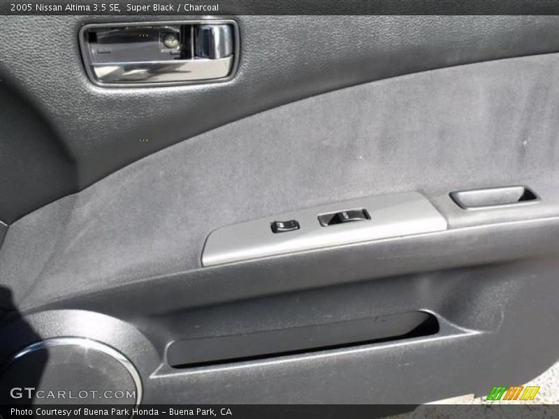 Super Black / Charcoal 2005 Nissan Altima 3.5 SE
