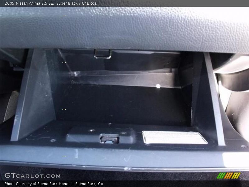 Super Black / Charcoal 2005 Nissan Altima 3.5 SE