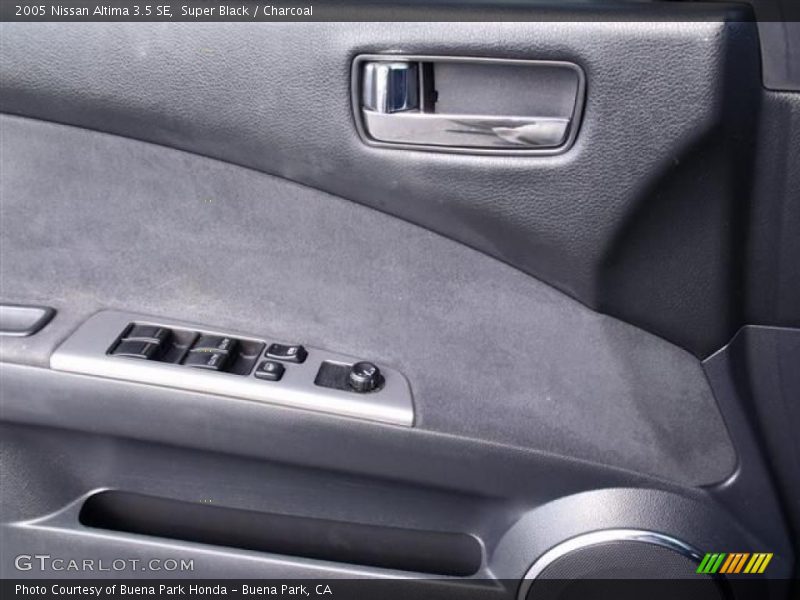 Super Black / Charcoal 2005 Nissan Altima 3.5 SE