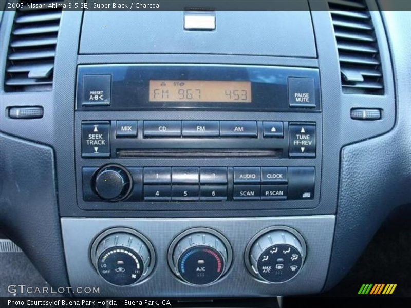 Super Black / Charcoal 2005 Nissan Altima 3.5 SE