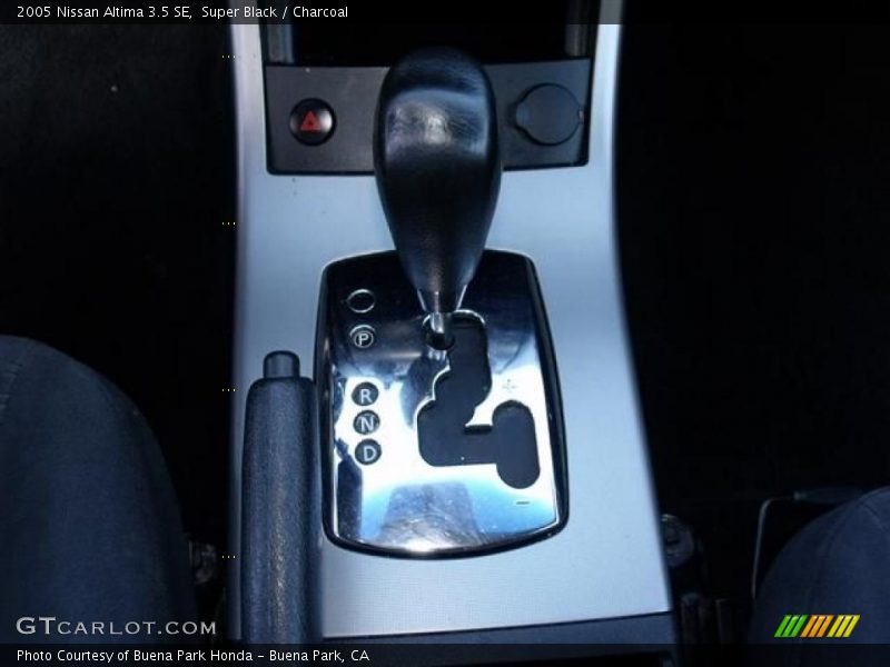 Super Black / Charcoal 2005 Nissan Altima 3.5 SE