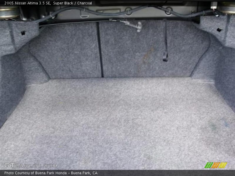 Super Black / Charcoal 2005 Nissan Altima 3.5 SE