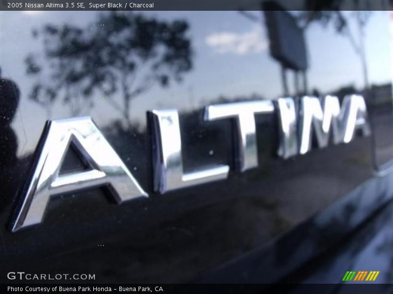 Super Black / Charcoal 2005 Nissan Altima 3.5 SE