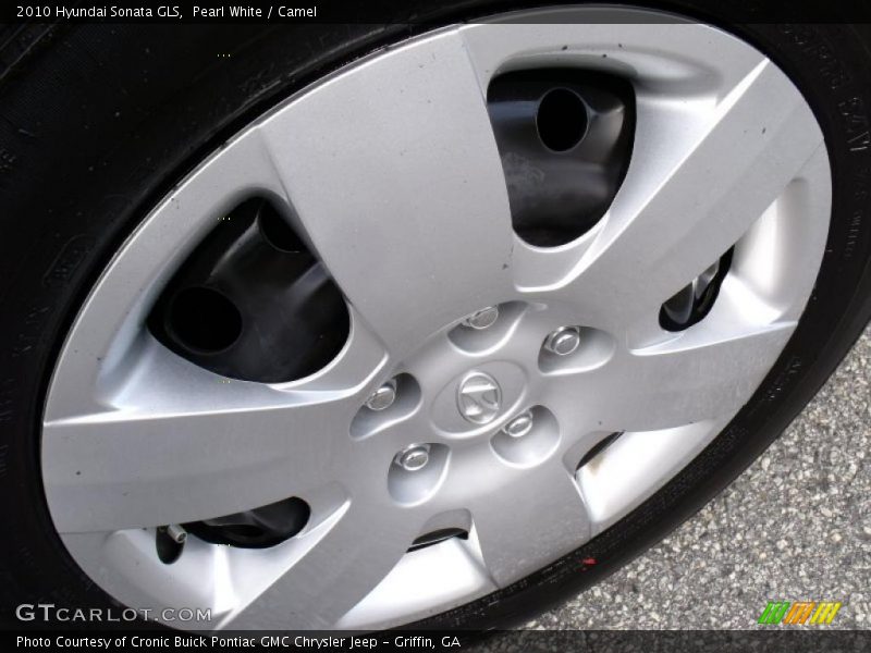Pearl White / Camel 2010 Hyundai Sonata GLS