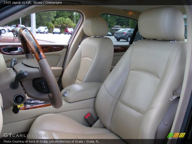 Ebony / Champagne 2005 Jaguar XJ XJR