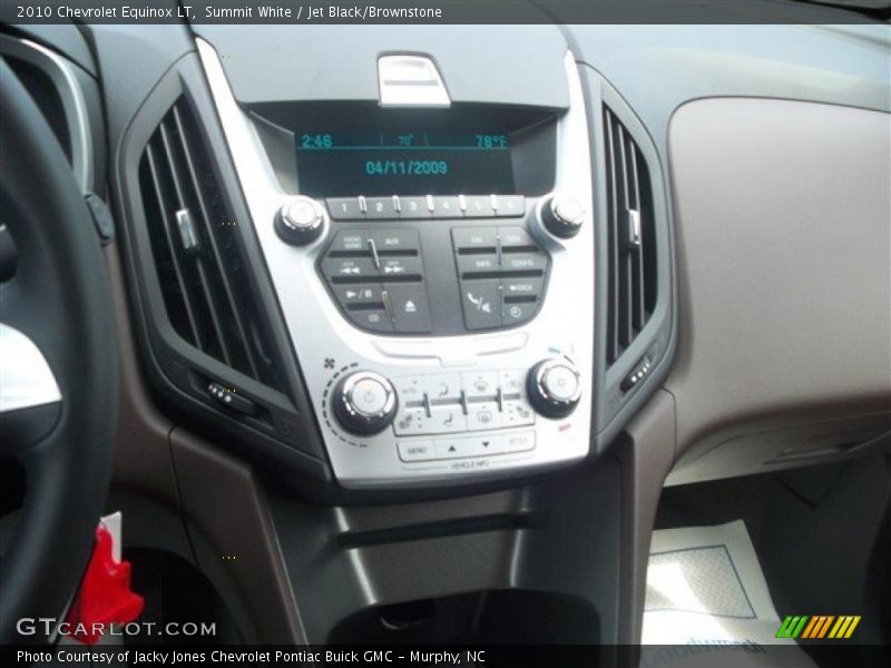 Summit White / Jet Black/Brownstone 2010 Chevrolet Equinox LT