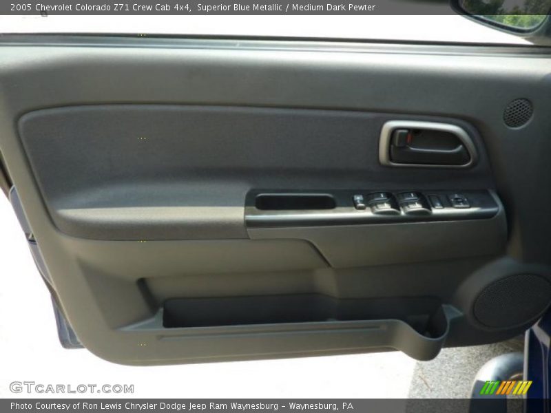 Superior Blue Metallic / Medium Dark Pewter 2005 Chevrolet Colorado Z71 Crew Cab 4x4
