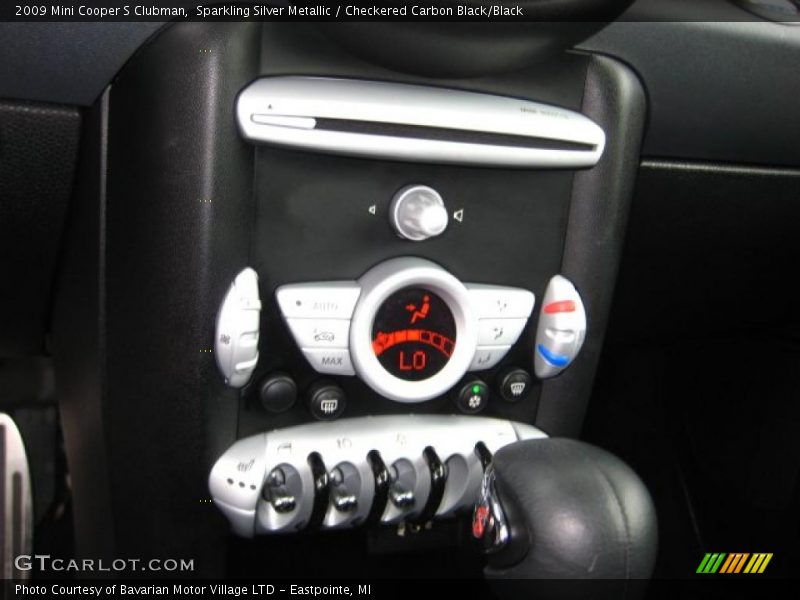 Sparkling Silver Metallic / Checkered Carbon Black/Black 2009 Mini Cooper S Clubman