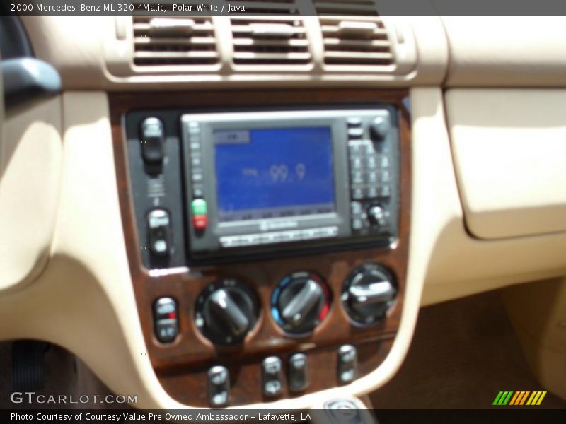 Polar White / Java 2000 Mercedes-Benz ML 320 4Matic