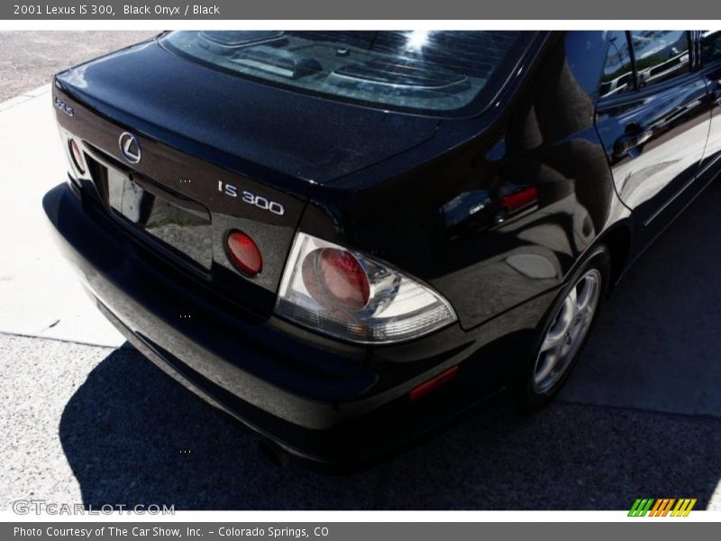 Black Onyx / Black 2001 Lexus IS 300