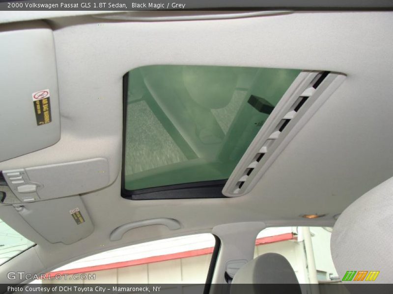 Black Magic / Grey 2000 Volkswagen Passat GLS 1.8T Sedan