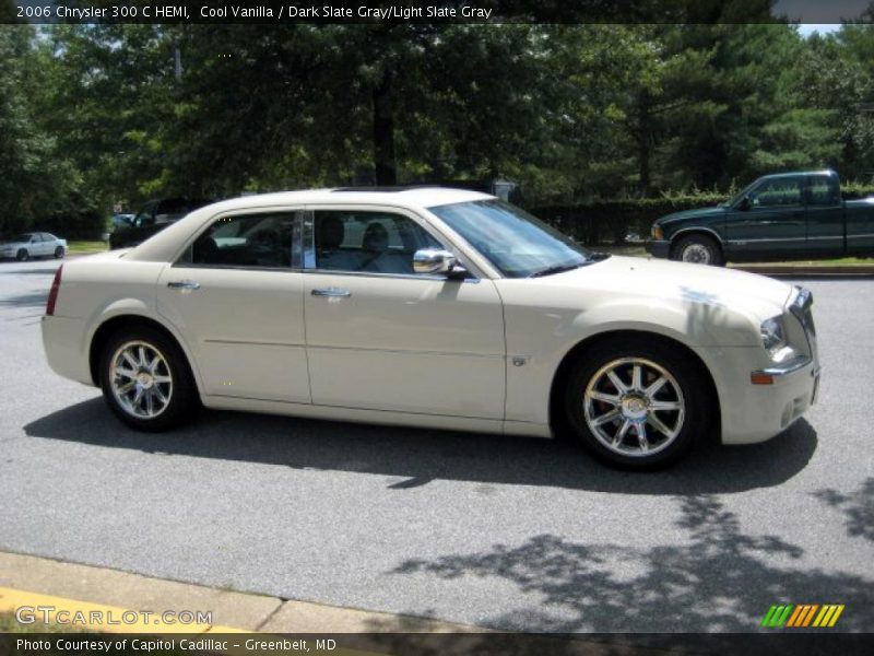 Cool Vanilla / Dark Slate Gray/Light Slate Gray 2006 Chrysler 300 C HEMI