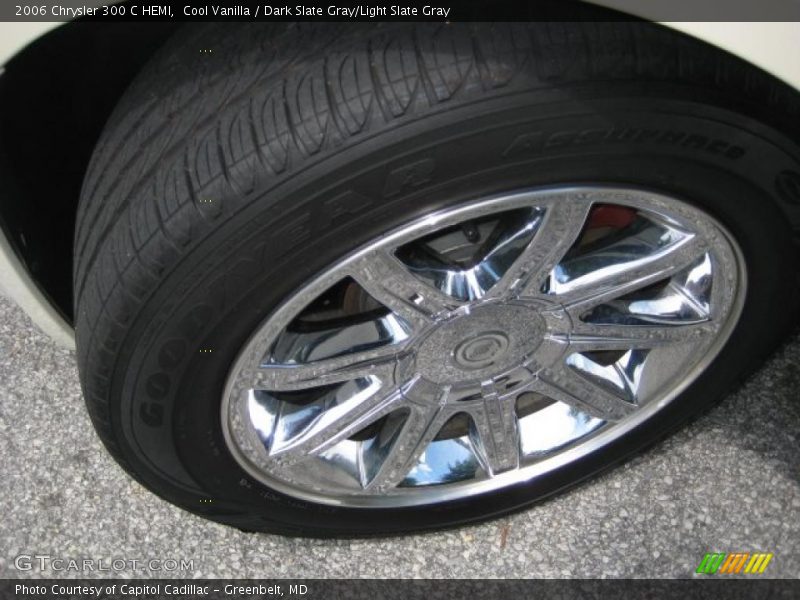 Cool Vanilla / Dark Slate Gray/Light Slate Gray 2006 Chrysler 300 C HEMI