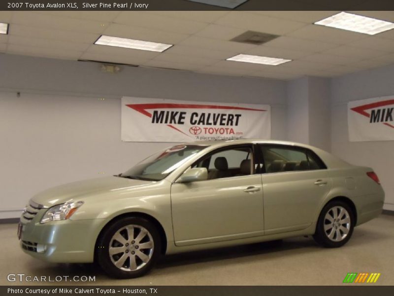 Silver Pine Pearl / Ivory 2007 Toyota Avalon XLS
