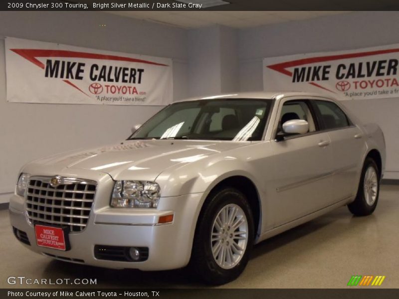 Bright Silver Metallic / Dark Slate Gray 2009 Chrysler 300 Touring