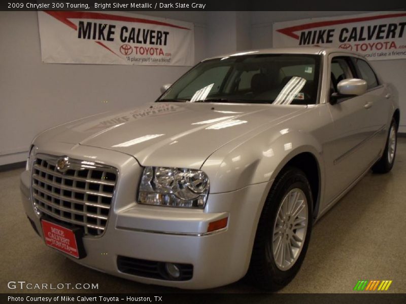 Bright Silver Metallic / Dark Slate Gray 2009 Chrysler 300 Touring