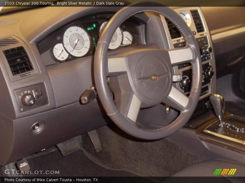 Bright Silver Metallic / Dark Slate Gray 2009 Chrysler 300 Touring