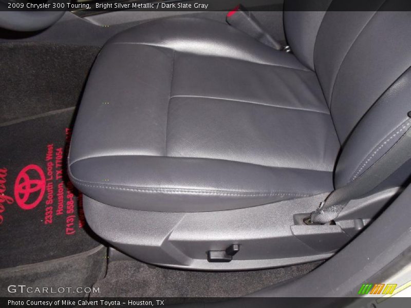 Bright Silver Metallic / Dark Slate Gray 2009 Chrysler 300 Touring