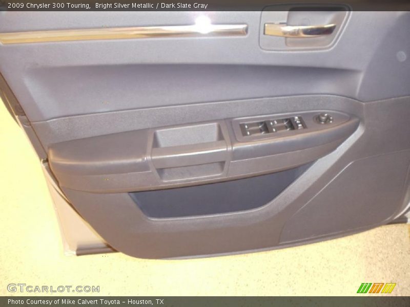 Bright Silver Metallic / Dark Slate Gray 2009 Chrysler 300 Touring