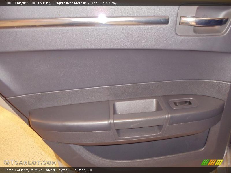 Bright Silver Metallic / Dark Slate Gray 2009 Chrysler 300 Touring