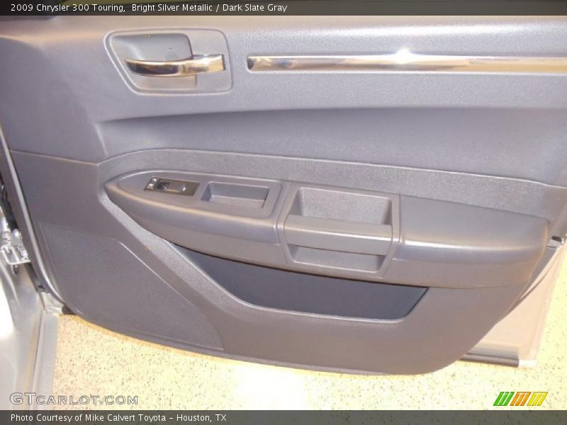 Bright Silver Metallic / Dark Slate Gray 2009 Chrysler 300 Touring