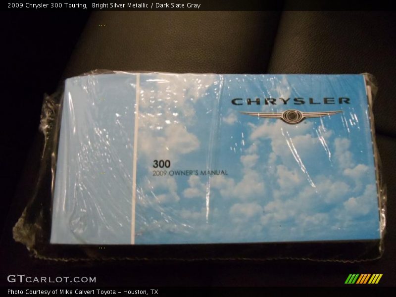 Bright Silver Metallic / Dark Slate Gray 2009 Chrysler 300 Touring