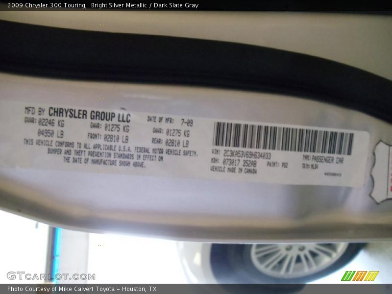 Bright Silver Metallic / Dark Slate Gray 2009 Chrysler 300 Touring