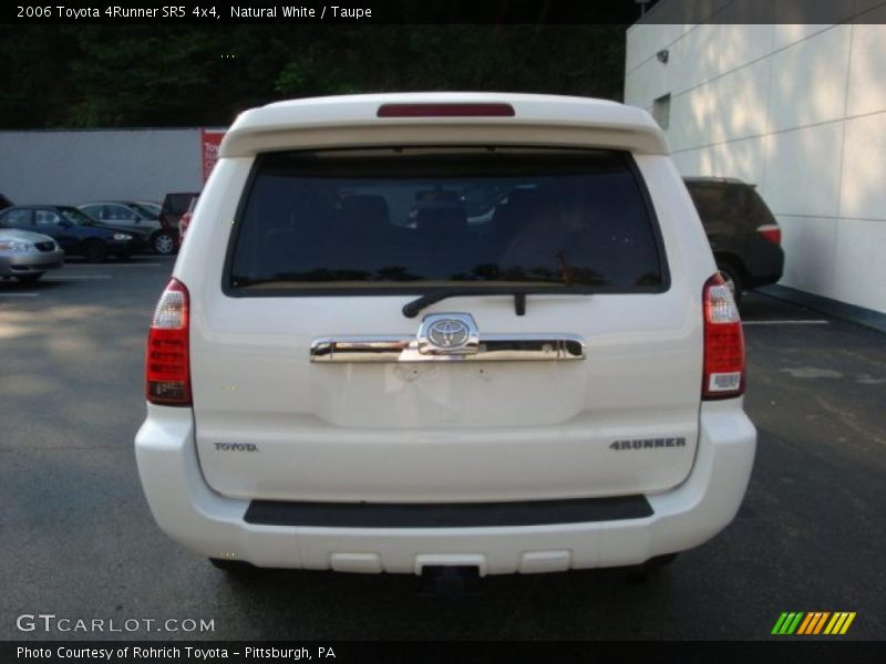 Natural White / Taupe 2006 Toyota 4Runner SR5 4x4