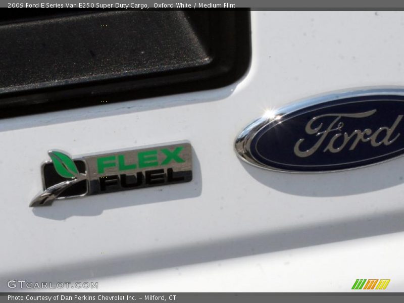 Oxford White / Medium Flint 2009 Ford E Series Van E250 Super Duty Cargo