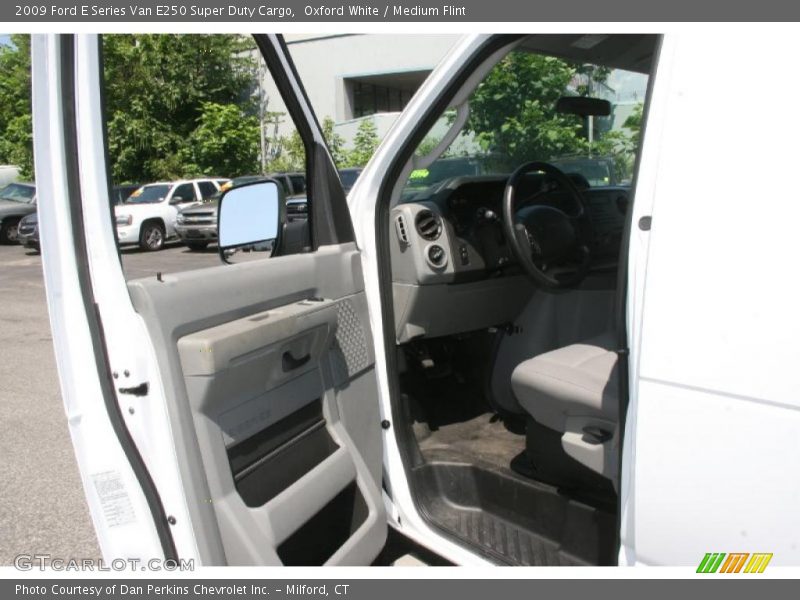 Oxford White / Medium Flint 2009 Ford E Series Van E250 Super Duty Cargo