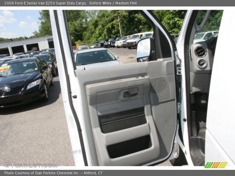 Oxford White / Medium Flint 2009 Ford E Series Van E250 Super Duty Cargo