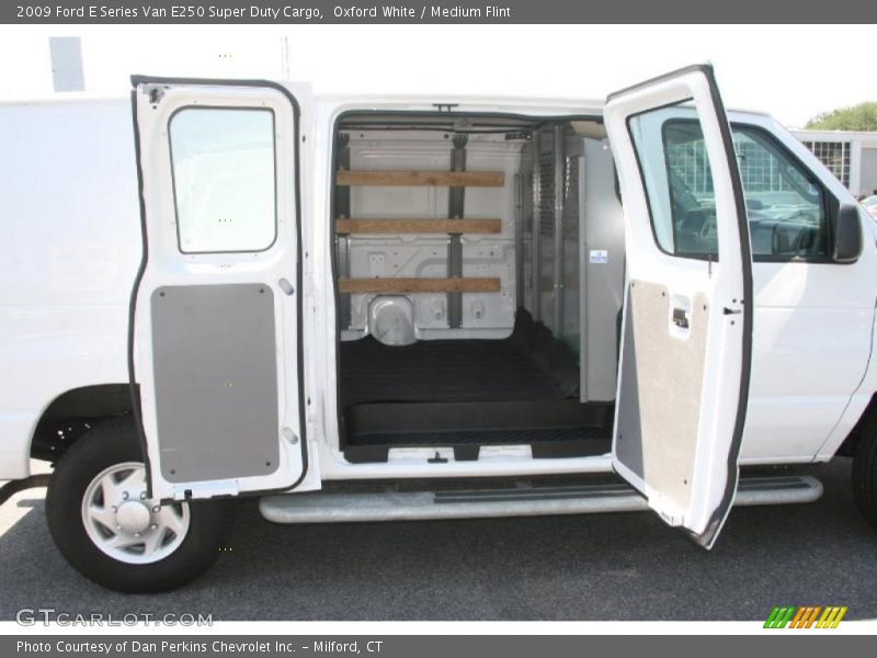 Oxford White / Medium Flint 2009 Ford E Series Van E250 Super Duty Cargo