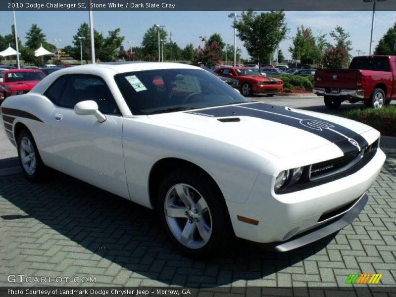 Stone White / Dark Slate Gray 2010 Dodge Challenger SE