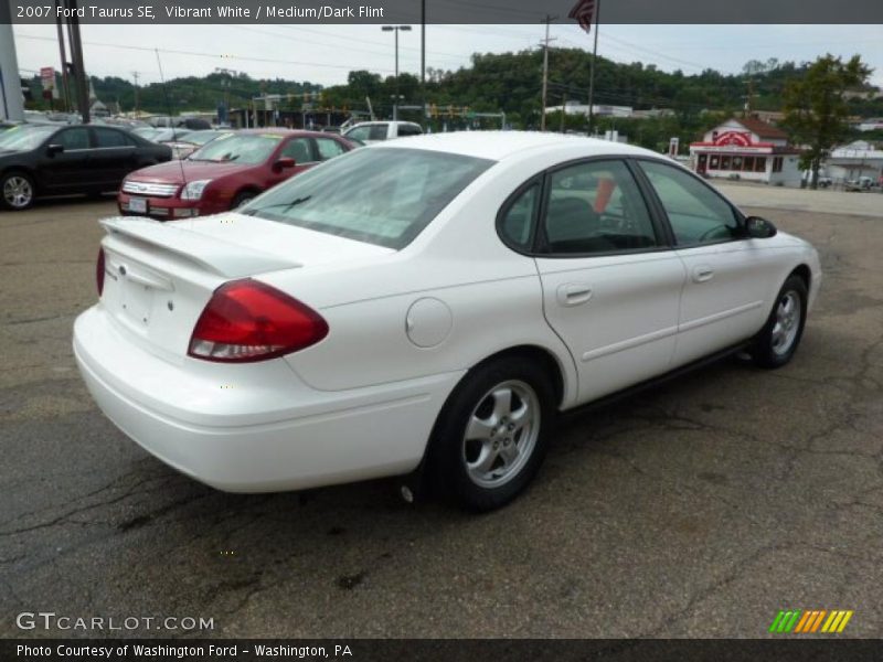 Vibrant White / Medium/Dark Flint 2007 Ford Taurus SE