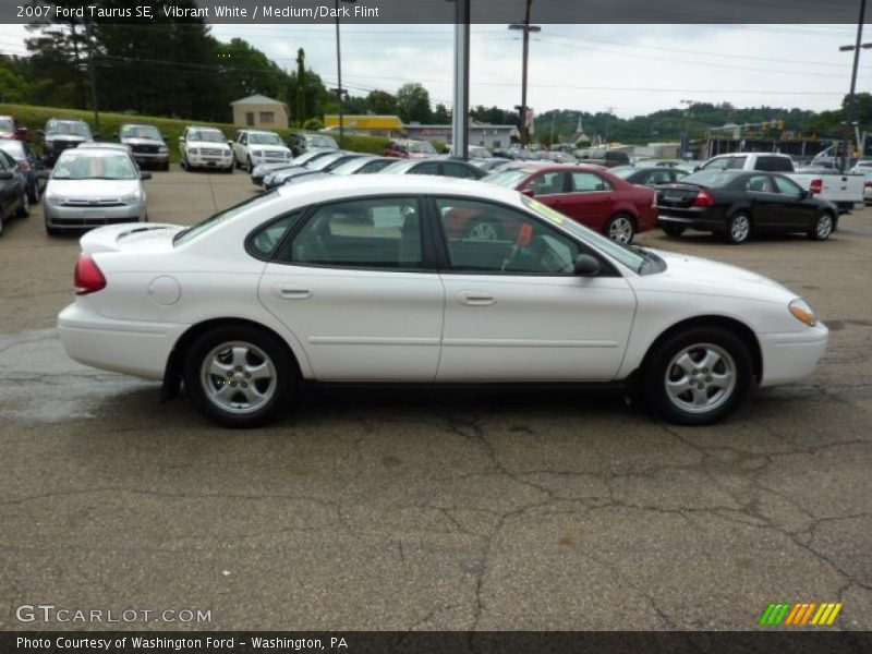 Vibrant White / Medium/Dark Flint 2007 Ford Taurus SE