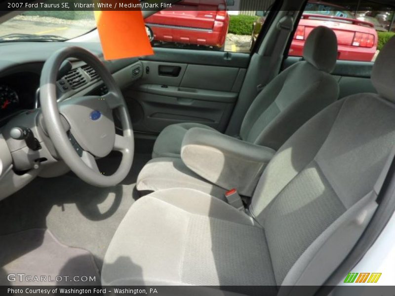 Vibrant White / Medium/Dark Flint 2007 Ford Taurus SE